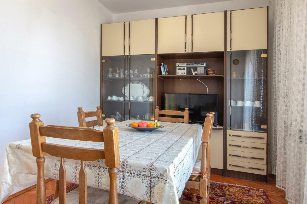 Irena's Place A2 *